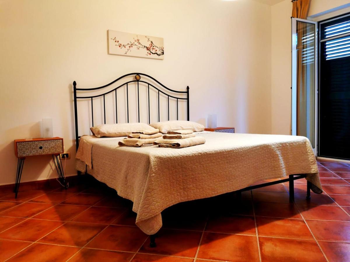 Villa Amelie  Bisceglie Buitenkant foto